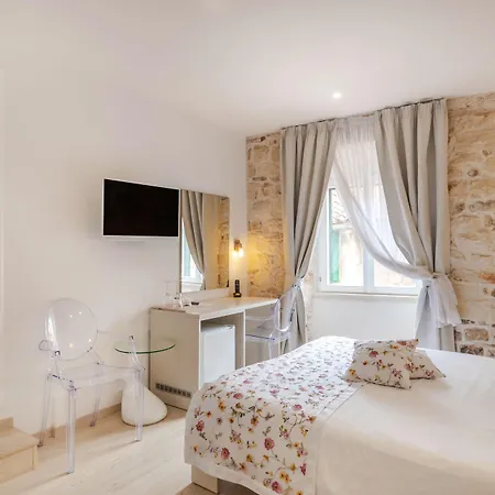 Palace Tartaglia Affittacamere 4*