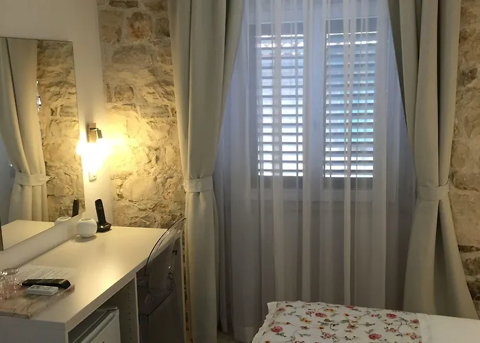 Palace Tartaglia بيت ضيافة 4*