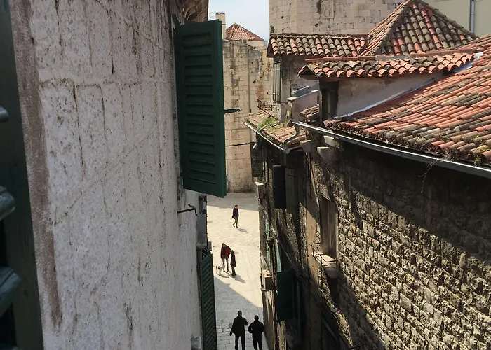 بيت ضيافة Palace Tartaglia