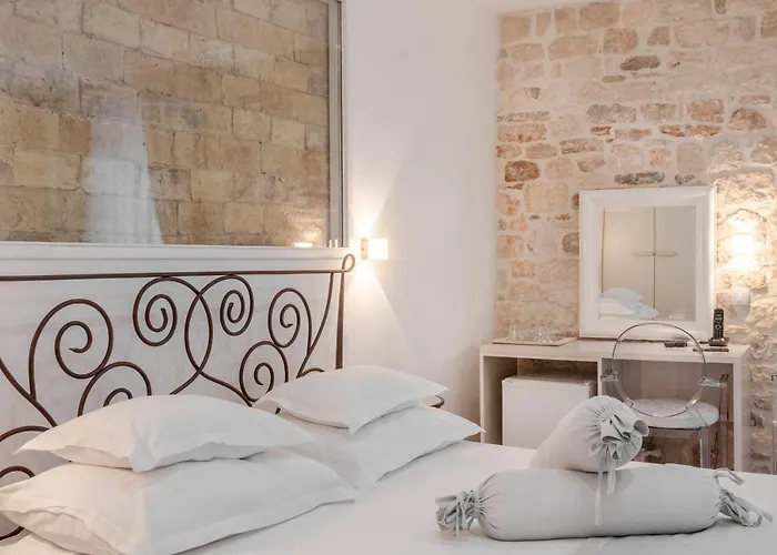 بيت ضيافة Palace Tartaglia 4*