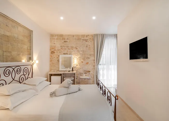 パレス タルタリア ゲストハウス